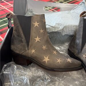 NEW - Lucchese Booties, Size 9